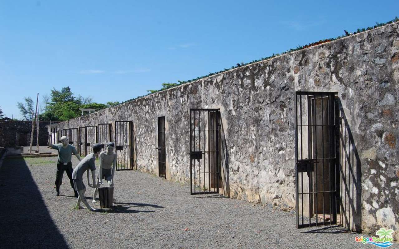Nhà tù Côn Đảo - Đẫm nước mắt về 
